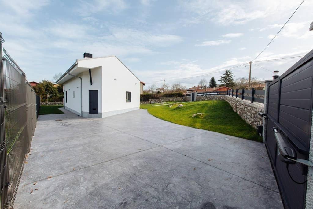 La Llosina Vivienda Vacacional Alquiler Integro Llanes Kültér fotó